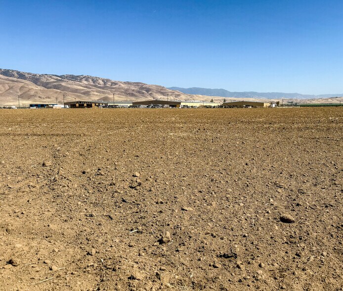 Bear Mountain Blvd, Arvin, CA à vendre - Photo de l’immeuble – Image 2 sur 7