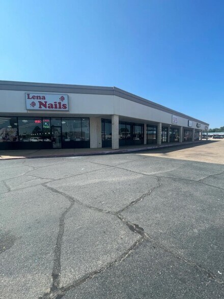 819 Benton Rd, Bossier City, LA à louer - Photo de l’immeuble – Image 1 sur 7