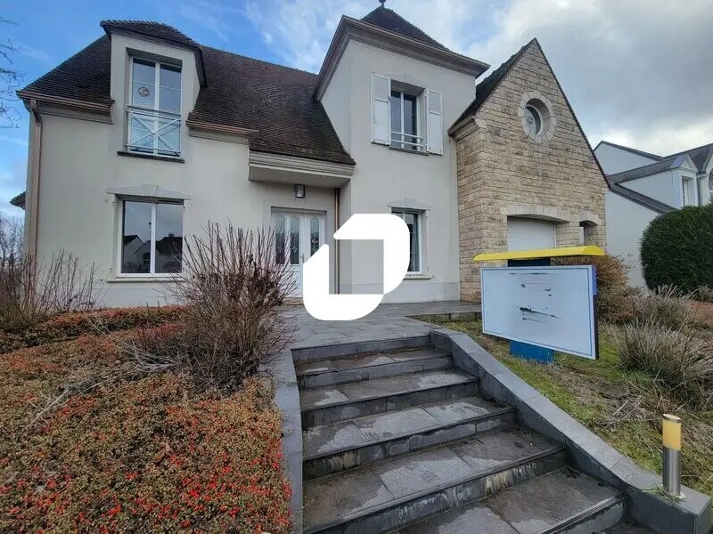 Bureau dans La Ville-du-Bois à vendre Photo de l’immeuble– Image 1 sur 13