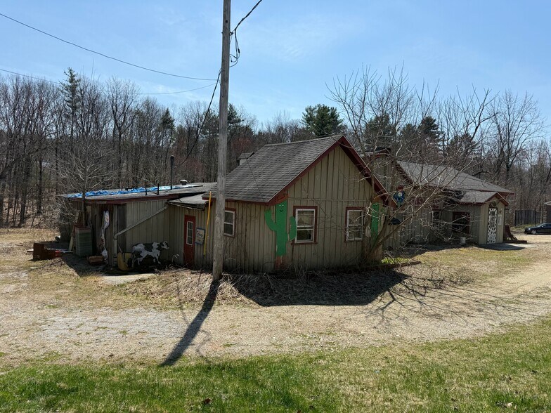 137 Southbridge Rd, Charlton, MA à vendre - Photo de l’immeuble – Image 3 sur 38