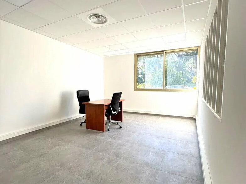 Bureau dans Nice à louer - Photo de l’immeuble – Image 2 sur 5