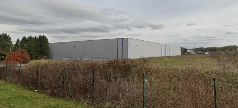 Industriel/Logistique dans Allonne à louer Photo de l’immeuble– Image 1 sur 7