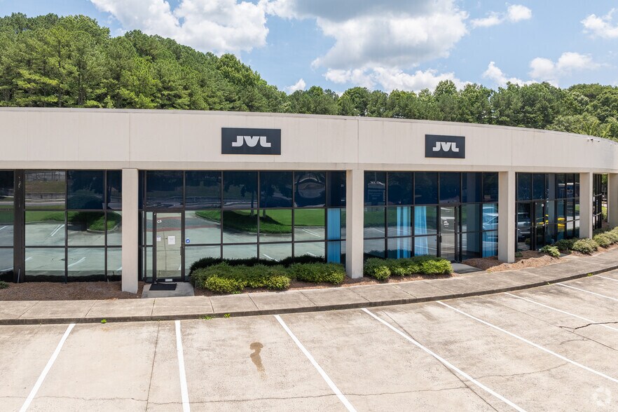 6500 McDonough Dr, Norcross, GA à louer - Photo de l’immeuble – Image 3 sur 20