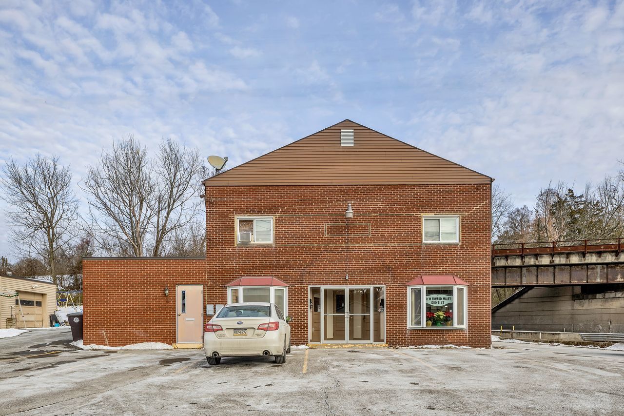 5600 Brownsville Rd, Pittsburgh, PA à louer Photo principale– Image 1 sur 17