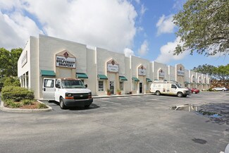 Plus de détails pour 1810 J And C Blvd, Naples, FL - Industriel/Logistique à vendre