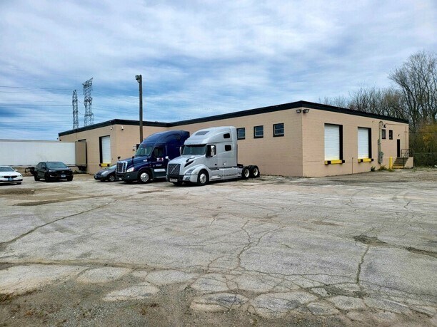2000 Dolton Rd, Calumet City, IL à louer - Photo principale – Image 3 sur 11