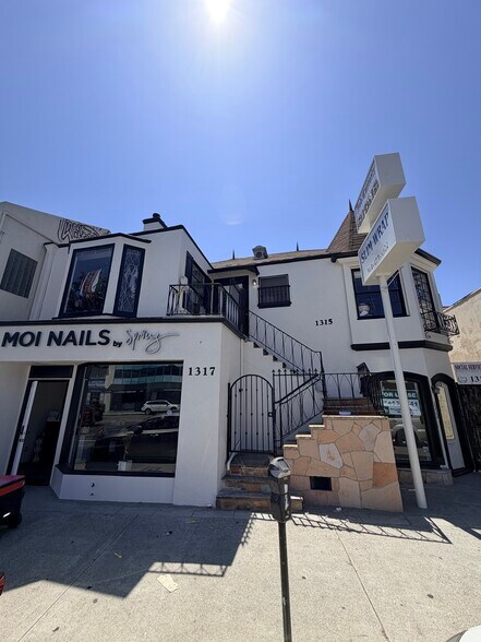 1315-1317 Westwood Blvd, Los Angeles, CA à louer - Photo de l’immeuble – Image 1 sur 17