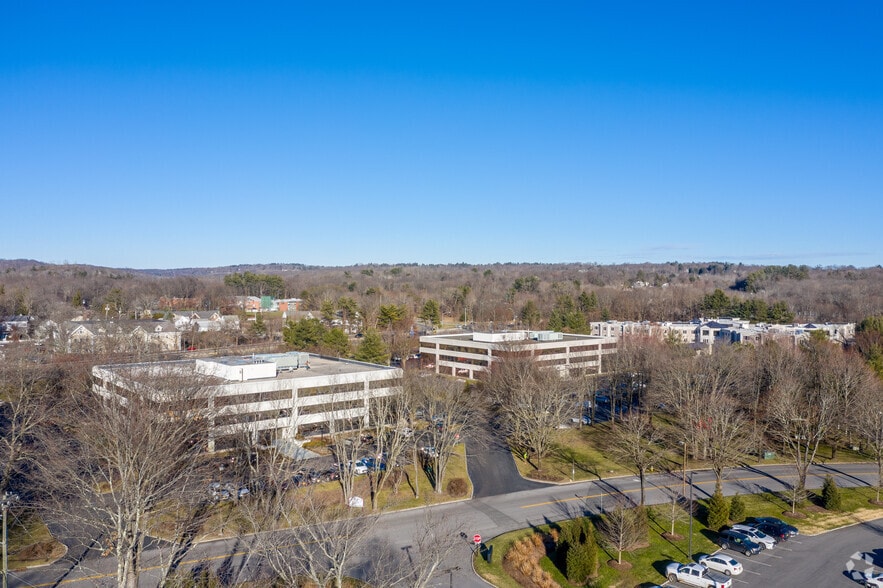 80 Business Park Dr, Armonk, NY à louer - Aérien – Image 2 sur 5