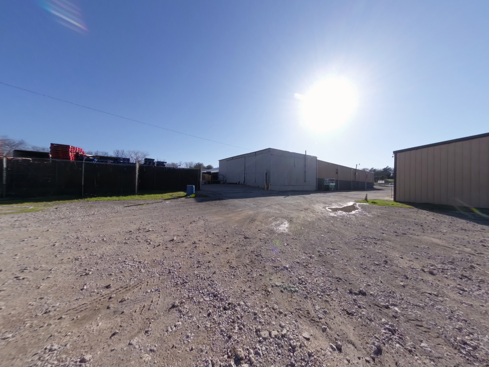 2463 S Riverside Dr, Fort Worth, TX à louer Photo de l’immeuble– Image 1 sur 6
