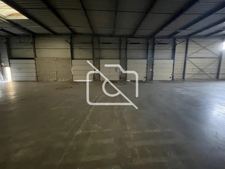 Industriel/Logistique dans Égly à louer - Photo de l’immeuble – Image 3 sur 4