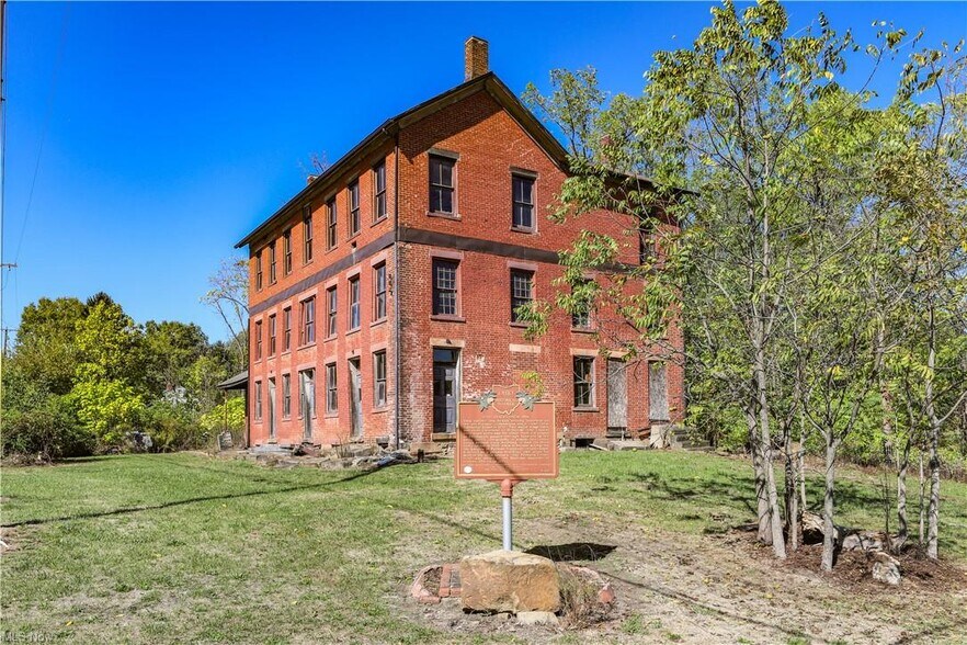 9401 Tallmadge Rd, Diamond, OH à vendre - Photo de l’immeuble – Image 2 sur 44
