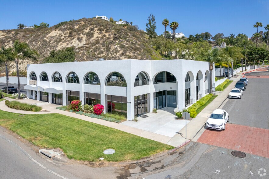 3702 Via de la Valle, Del Mar, CA à louer - Photo de l’immeuble – Image 2 sur 6