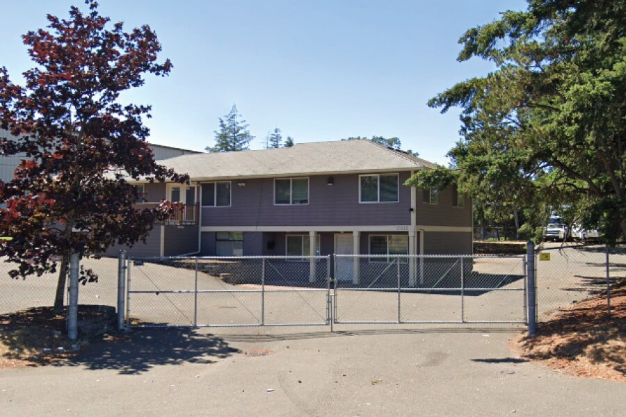 10312 Sales Rd S, Lakewood, WA à louer Photo principale– Image 1 sur 2