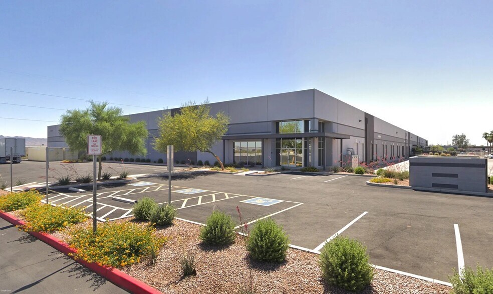 2626 S 7th St, Phoenix, AZ à louer - Photo de l’immeuble – Image 2 sur 8