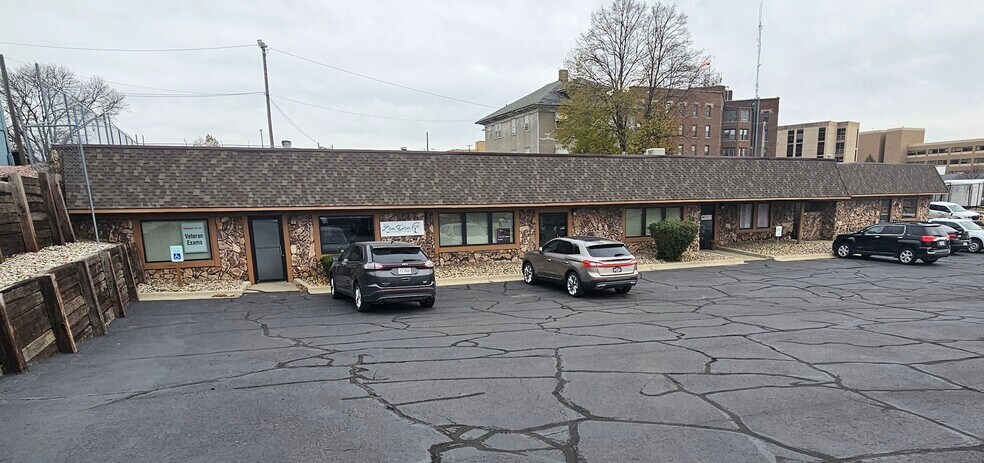 700 Jackson St, Sioux City, IA à vendre - Photo de l’immeuble – Image 2 sur 55