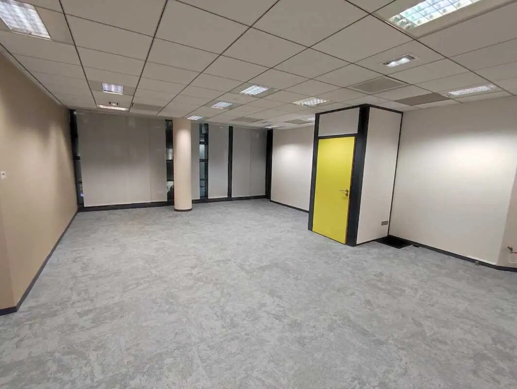 Bureau dans Rouen à louer Photo de l’immeuble– Image 1 sur 4