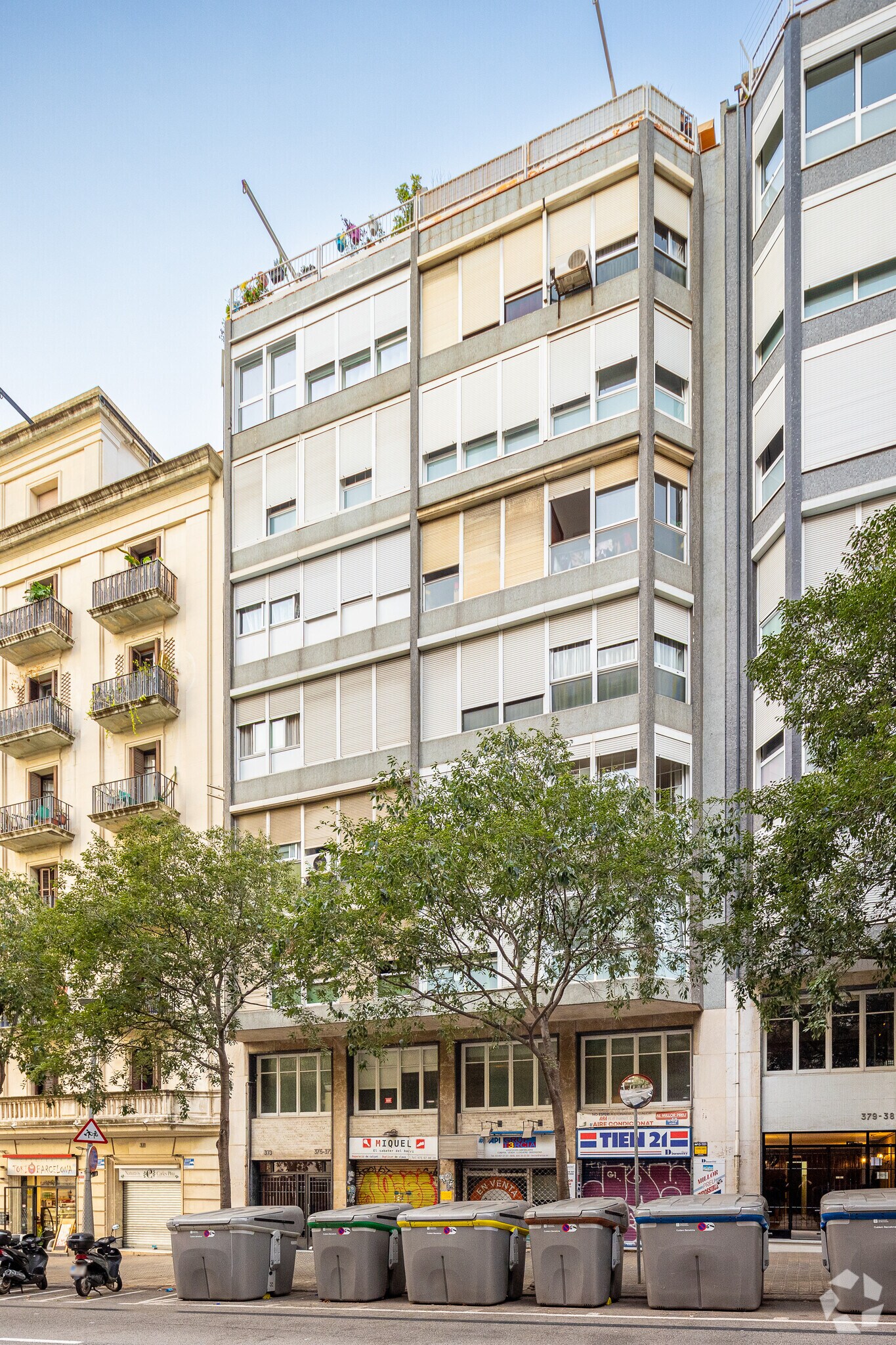 Local commercial dans Barcelone, Barcelona à louer Photo principale– Image 1 sur 2