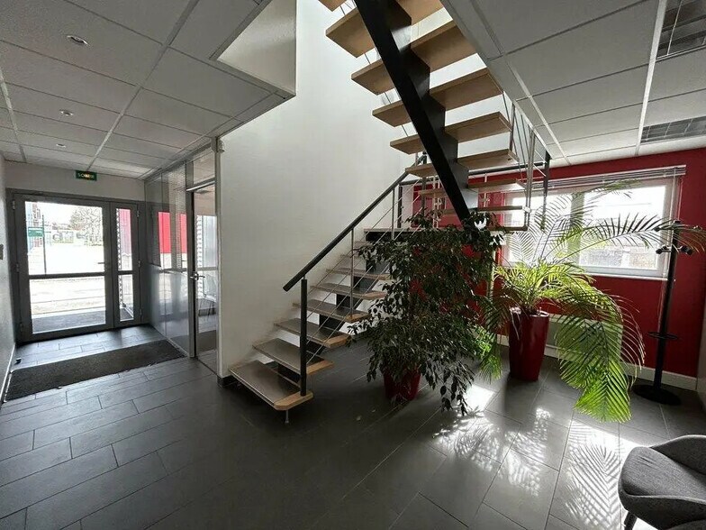 Bureau dans Seichamps à louer - Photo de l’immeuble – Image 1 sur 10