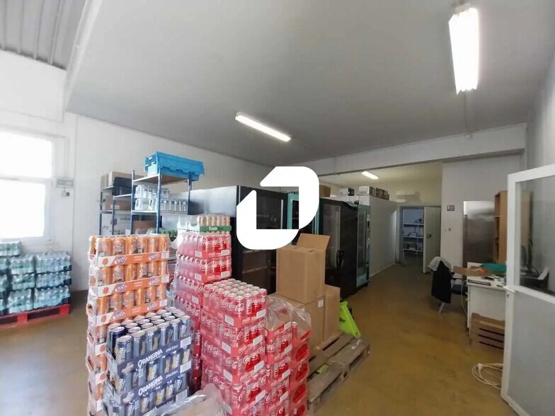 Local d’activités dans Trappes à louer - Photo de l’immeuble – Image 3 sur 11