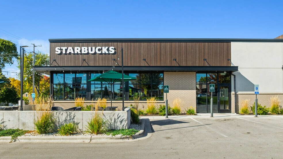 1567 Mason St, Green Bay, WI à vendre - Photo de l’immeuble – Image 2 sur 11