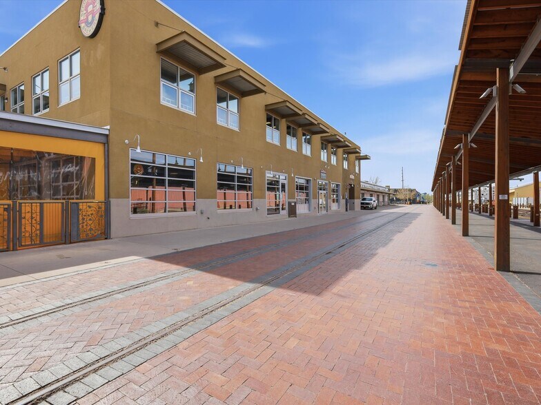 1607 Paseo De Peralta, Santa Fe, NM à louer - Photo principale – Image 1 sur 17