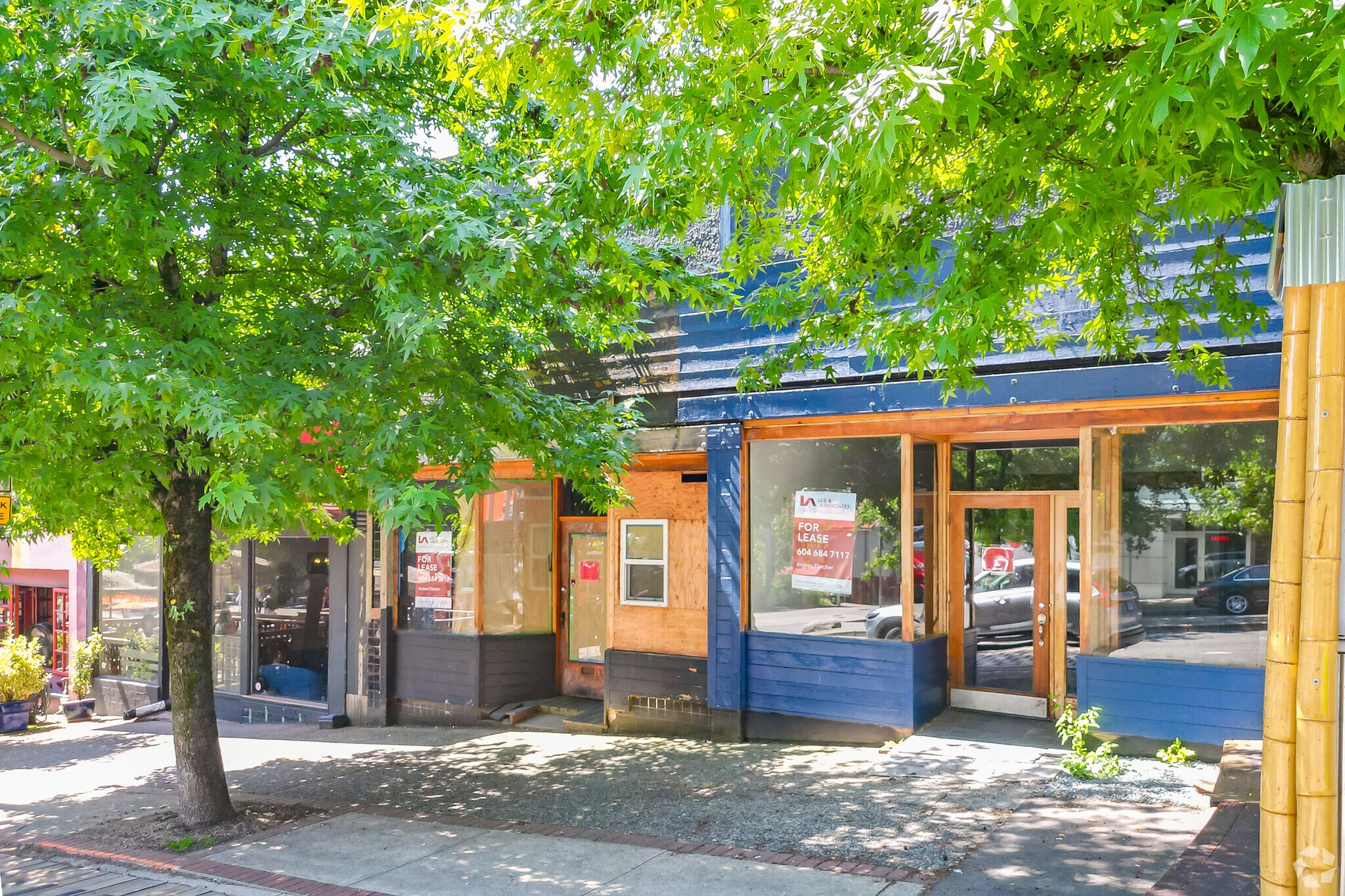 13 Lonsdale Ave, North Vancouver, BC à louer Photo principale– Image 1 sur 3