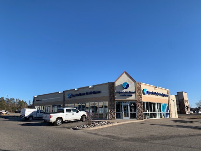 945 Pokegama Ave, Grand Rapids, MN à louer - Photo de l’immeuble – Image 2 sur 8
