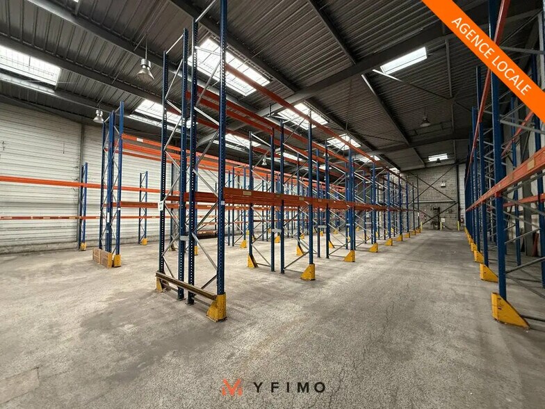 Local d'activités dans Rosny-sur-Seine à vendre - Photo de l’immeuble – Image 1 sur 8