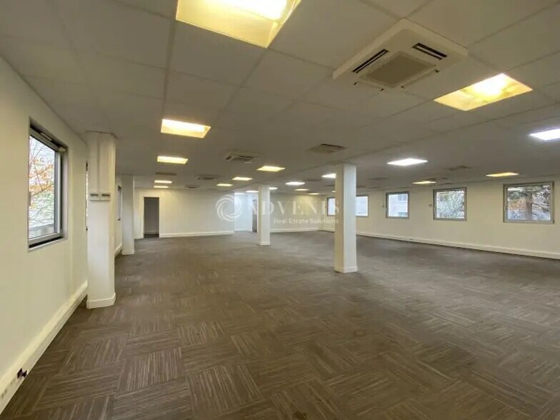 Bureau dans Boulogne-Billancourt à louer - Photo de l’immeuble – Image 2 sur 9