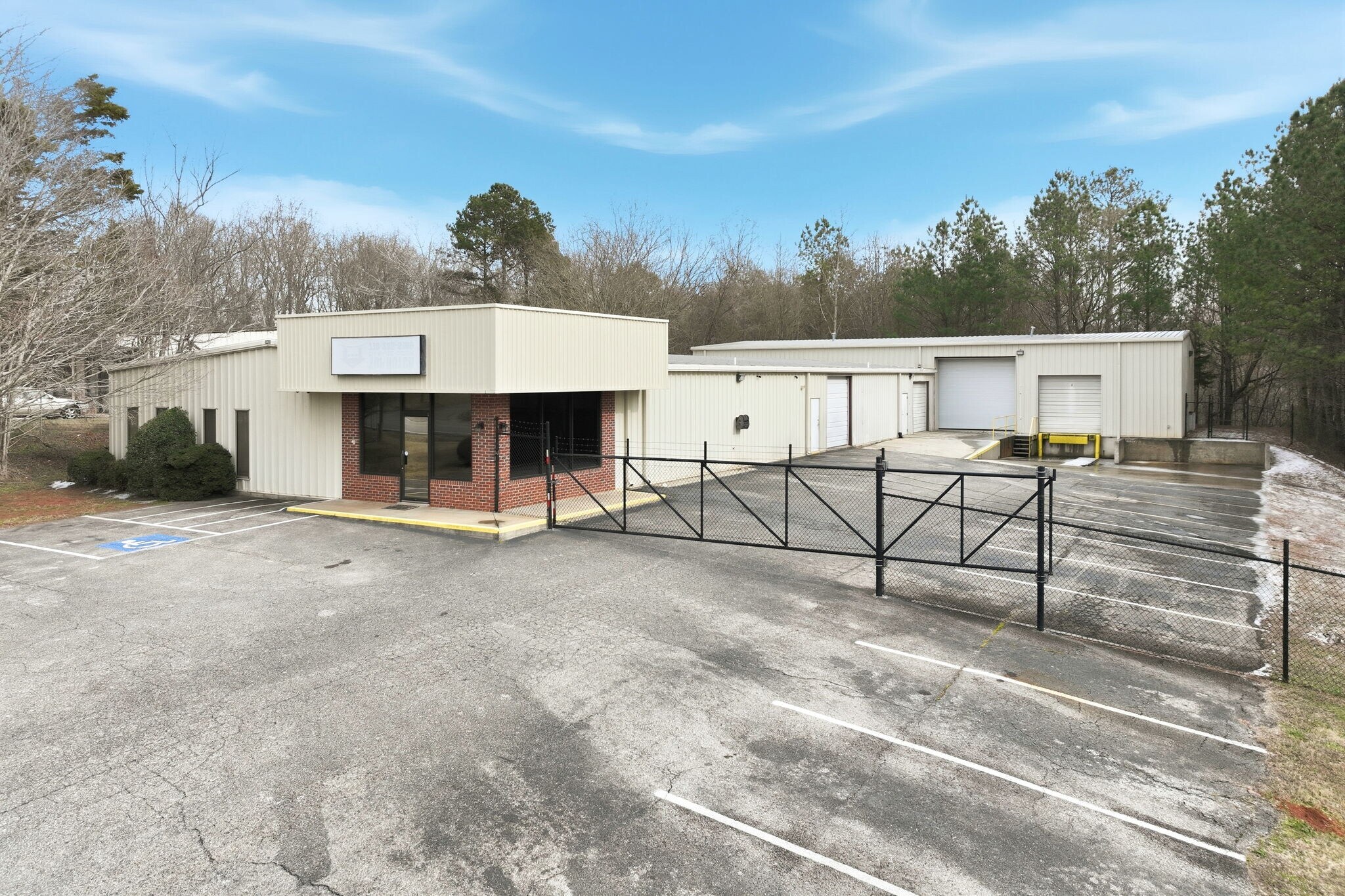 3743 Old Flowery Branch Rd, Oakwood, GA à louer Photo principale– Image 1 sur 47