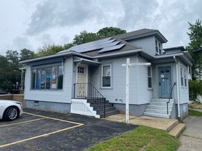 254 Beech St, Manchester, NH à louer Photo intérieure– Image 1 sur 8