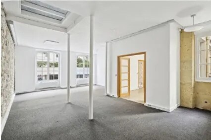Bureau dans Paris à louer - Photo de l’immeuble – Image 1 sur 8