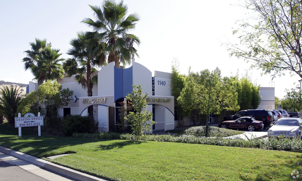 1140 Suncast Ln, El Dorado Hills, CA à vendre - Photo principale – Image 1 sur 13