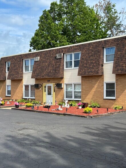 3041 Fredrick Street, Youngstown, OH à vendre - Photo de l’immeuble – Image 2 sur 10