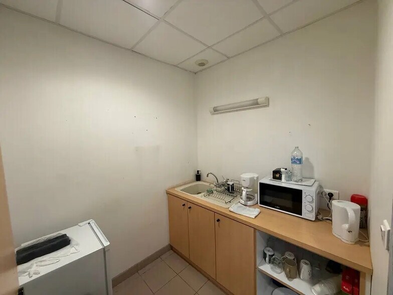 Bureau dans Beauvais à louer - Photo intérieure – Image 3 sur 12