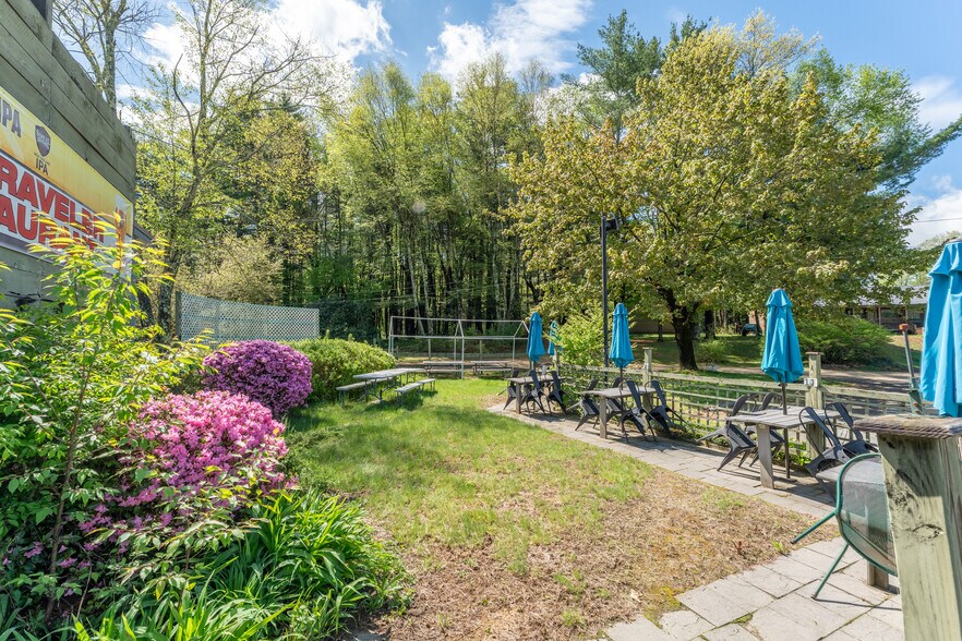 1257 Buckley Hwy, Union, CT à vendre - Photo de l’immeuble – Image 3 sur 30