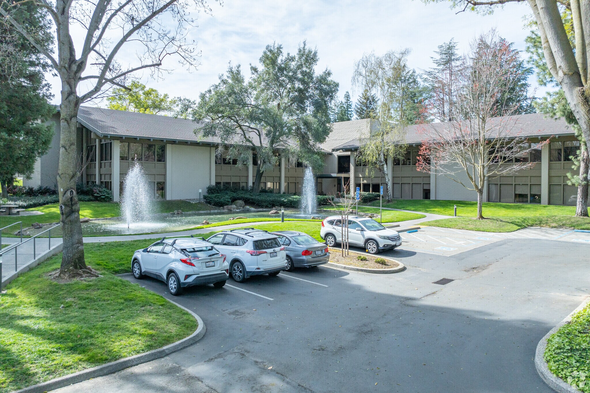 3600 American River Dr, Sacramento, CA à louer Photo de l’immeuble– Image 1 sur 13