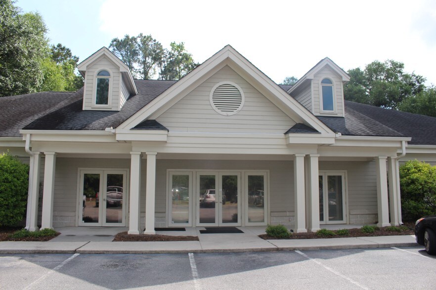 765 Long Point Rd, Mount Pleasant, SC à vendre - Photo principale – Image 1 sur 11