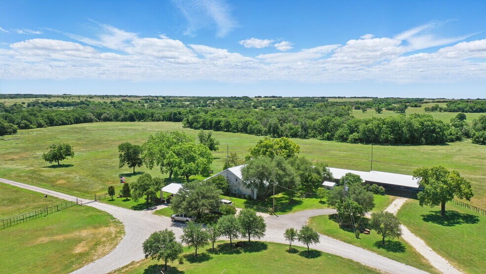 County Road 392, Stephenville, TX à vendre - Photo de l’immeuble – Image 3 sur 124