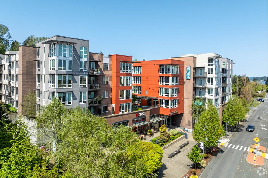 2441 76th Ave SE, Mercer Island, WA à louer - Photo principale – Image 1 sur 51