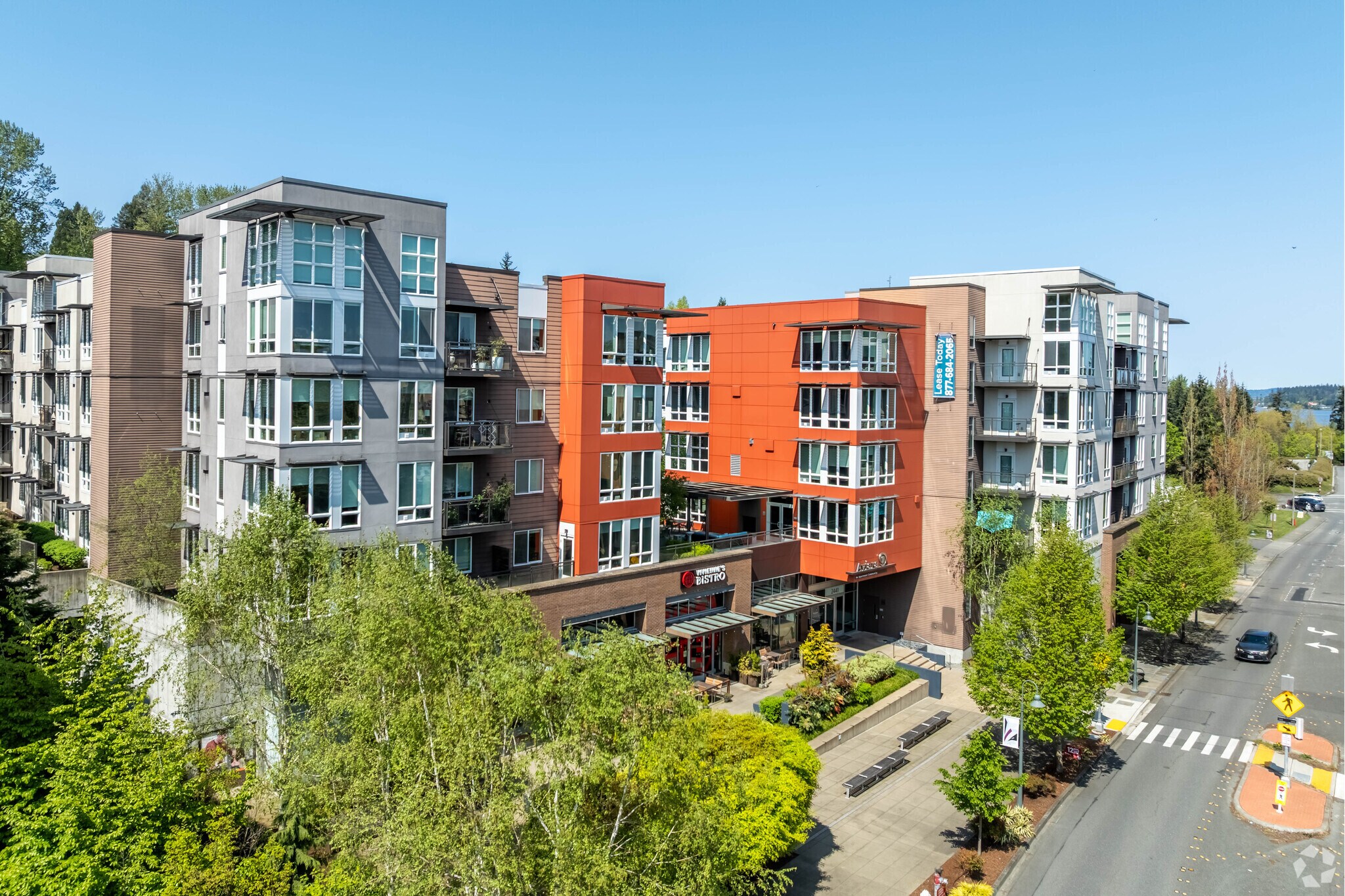2441 76th Ave SE, Mercer Island, WA à louer Photo principale– Image 1 sur 52