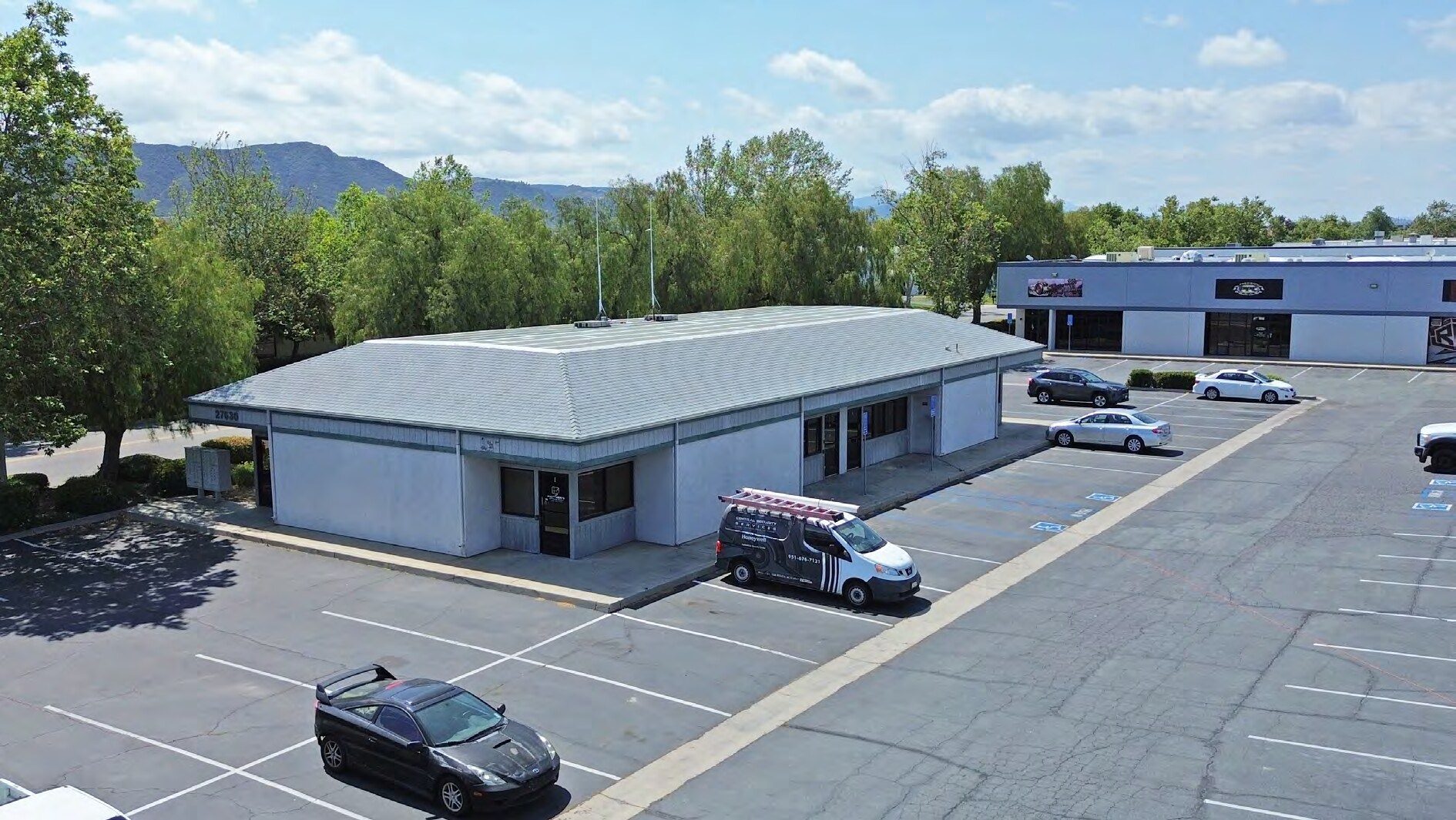 27630 Commerce Center Dr, Temecula, CA à vendre Photo de l’immeuble– Image 1 sur 5