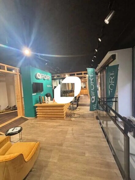 Local commercial dans Paris à louer - Photo de l’immeuble – Image 2 sur 8