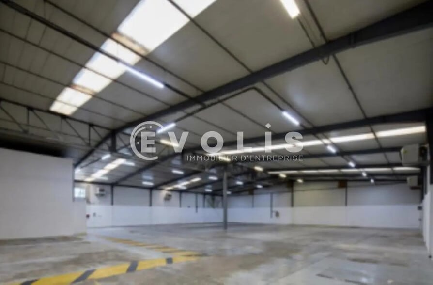 Local d’activités dans Morangis à louer - Photo intérieure – Image 2 sur 8