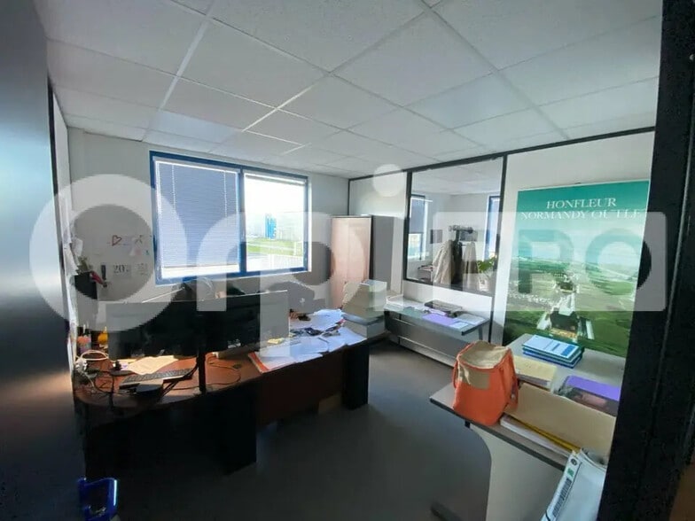 Bureau dans Harfleur à louer - Photo intérieure – Image 2 sur 9