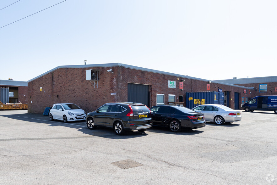 Willowbrook Rd, Worthing à louer - Photo principale – Image 1 sur 3