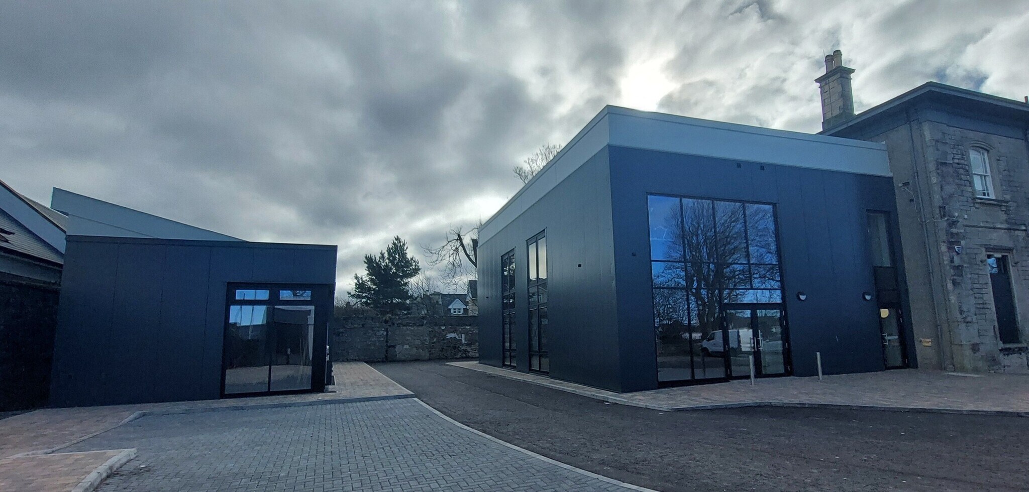 1 Racecourse Vw, Ayr à louer Photo de l’immeuble– Image 1 sur 6
