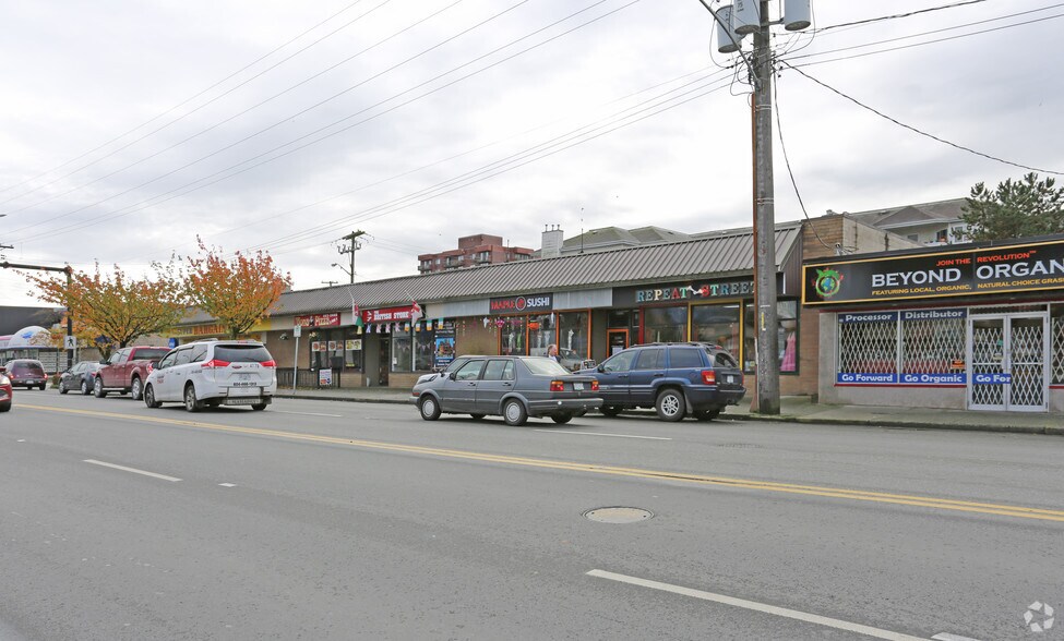 22276 Dewdney Trunk Rd, Maple Ridge, BC à vendre - Photo de l’immeuble – Image 3 sur 7