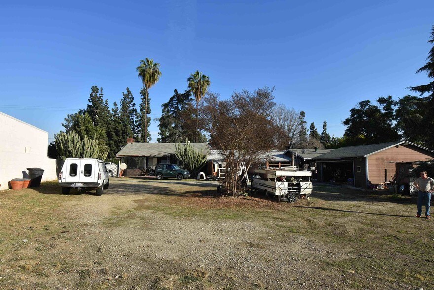2445 N Towne Ave, Pomona, CA à vendre - Autre – Image 3 sur 17