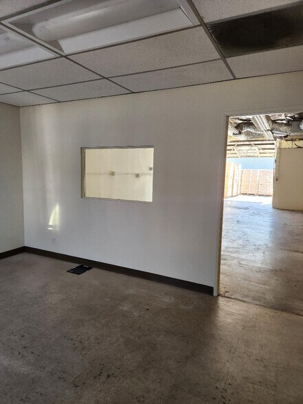 6160 Lemona Ave, Van Nuys, CA à louer - Photo de l’immeuble – Image 3 sur 7